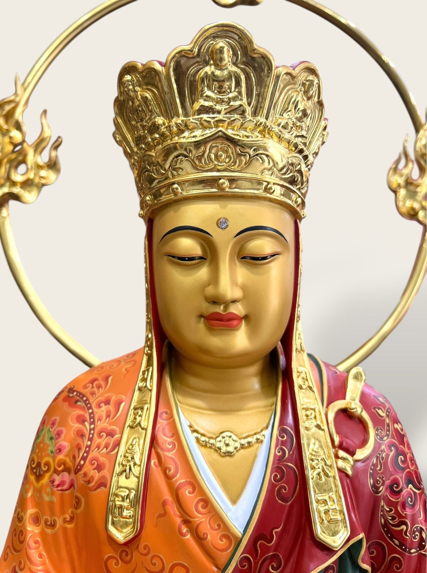 Tượng Địa Tạng Vương bằng đồng vẽ gấm dát vàng 24k