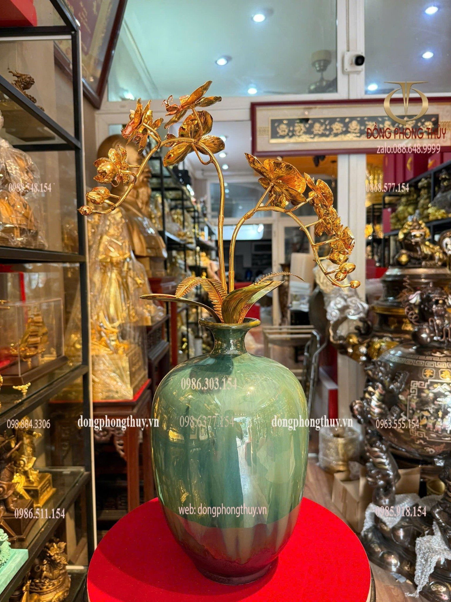 Quà tặng mạ vàng: bình hoa lan mạ vàng 24k