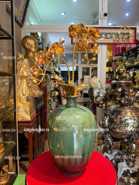 Quà tặng mạ vàng: bình hoa lan mạ vàng 24k