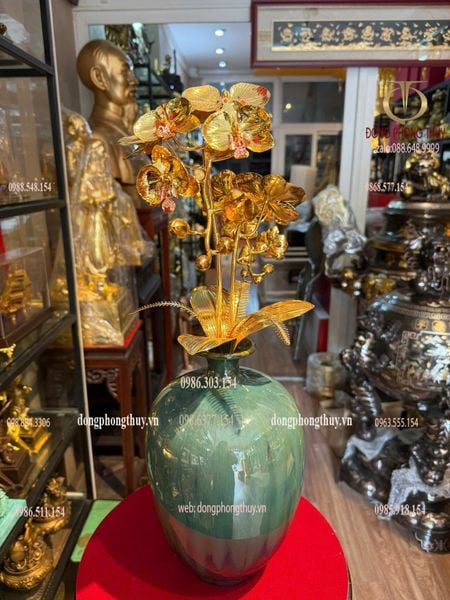 Quà tặng mạ vàng: bình hoa lan mạ vàng 24k
