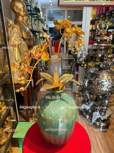 Quà tặng mạ vàng: bình hoa lan mạ vàng 24k