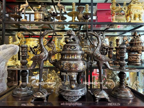 Bộ đỉnh đồng 60cm nặng 42kg khảm ngũ sắc