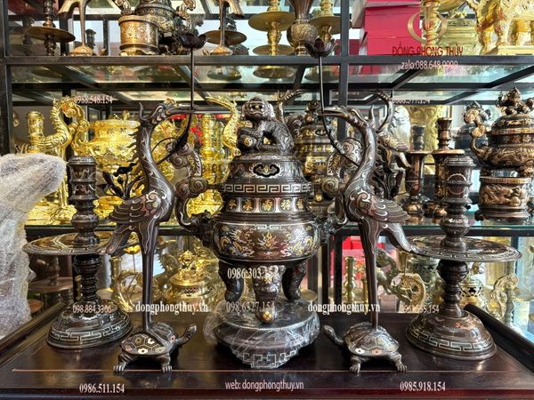 Bộ đỉnh đồng 60cm nặng 42kg khảm ngũ sắc