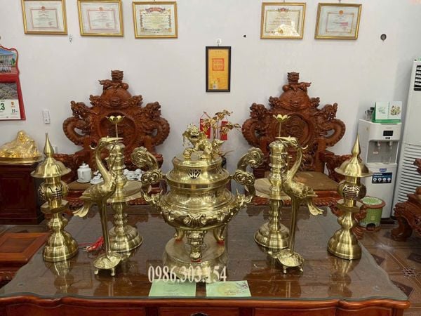 Bộ đỉnh đồng hoa sòi cát tút