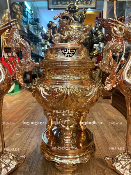 Đỉnh đồng ngũ sự hoa sòi 65cm nặng 48kg đồng đỏ