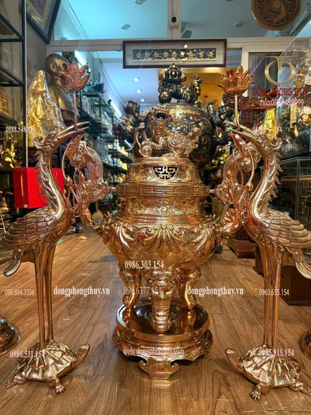 Đỉnh đồng ngũ sự hoa sòi 65cm nặng 48kg đồng đỏ