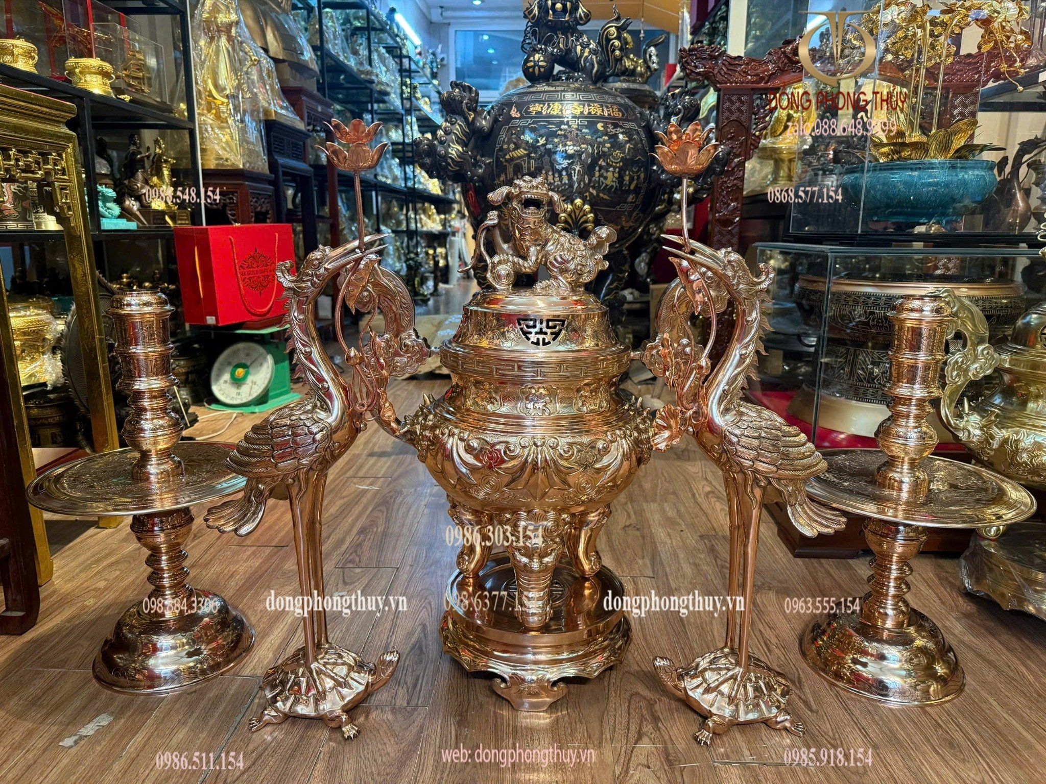 Đỉnh đồng ngũ sự hoa sòi 65cm nặng 48kg đồng đỏ