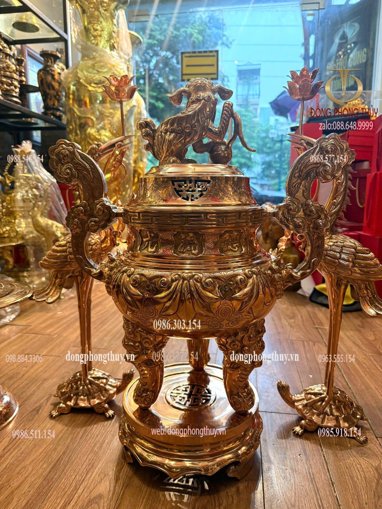 Đỉnh đồng ngũ sự hoa sòi 65cm nặng 48kg đồng đỏ
