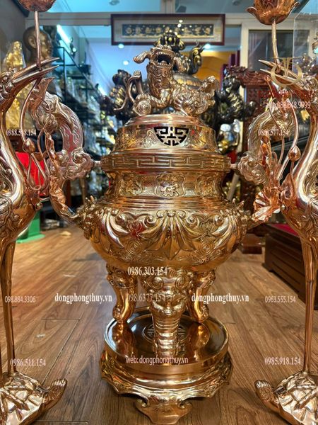 Đỉnh đồng ngũ sự hoa sòi 65cm nặng 48kg đồng đỏ