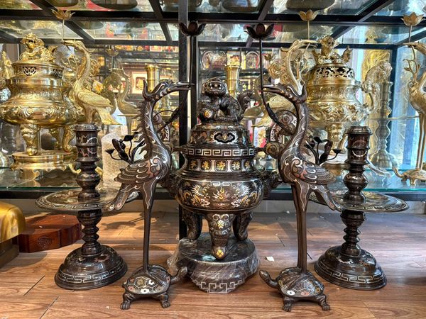 Bộ đỉnh đồng 60cm nặng 42kg khảm ngũ sắc