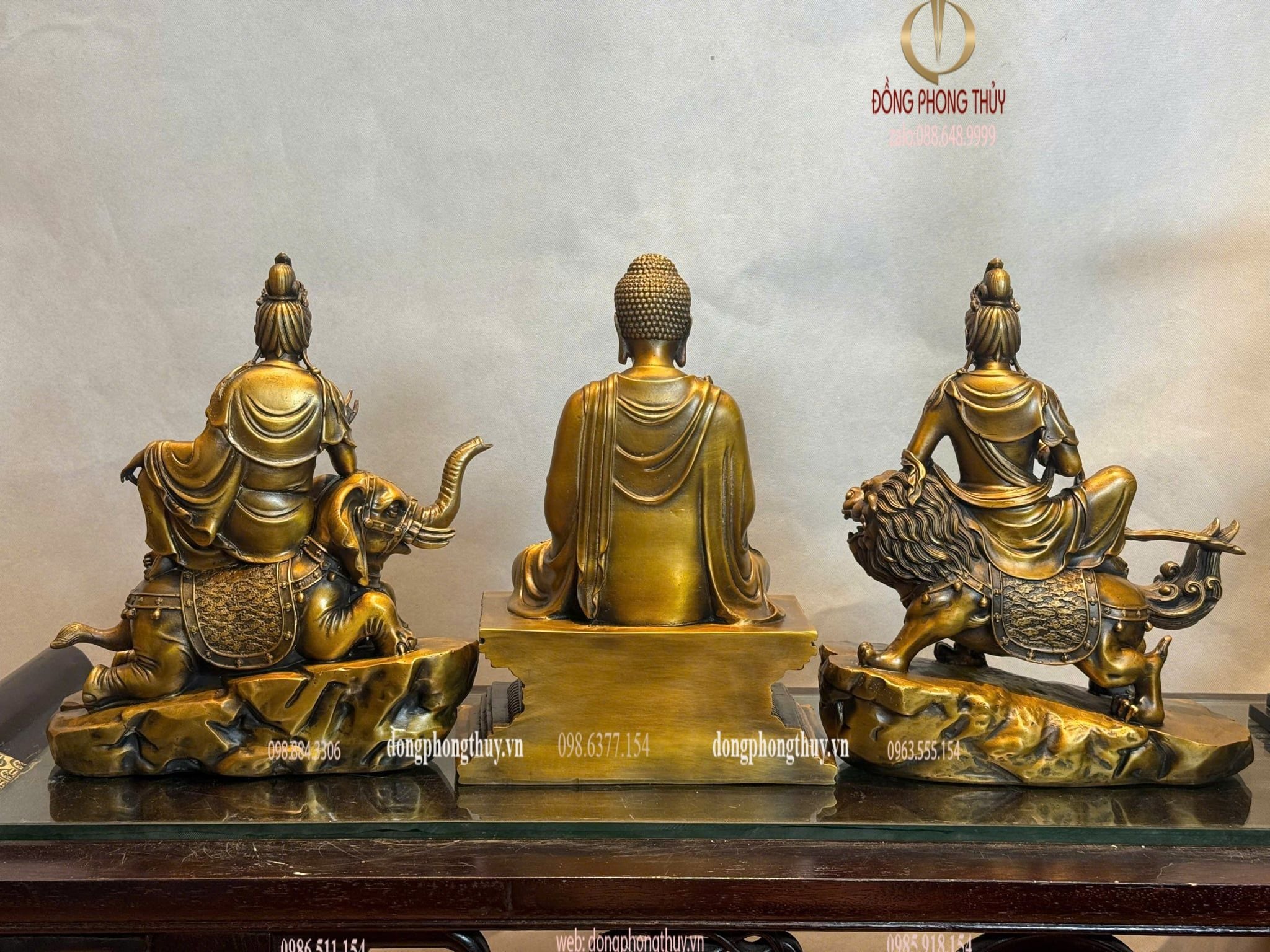 Hoa nghiêm tam thánh bằng đồng