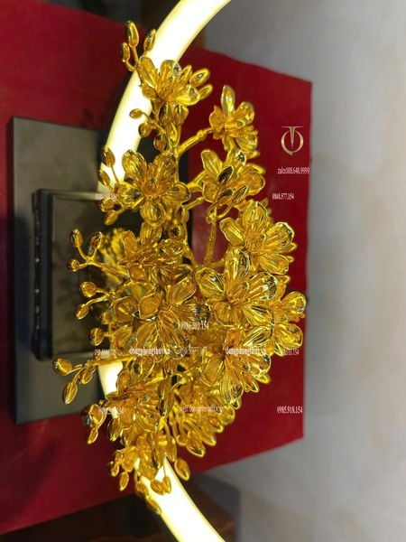 Quà tặng mạ vàng: Cây mai chiếu thủy bằng đồng mạ vàng 24k