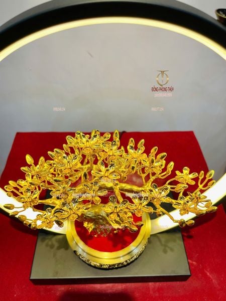Quà tặng mạ vàng: Cây mai chiếu thủy bằng đồng mạ vàng 24k