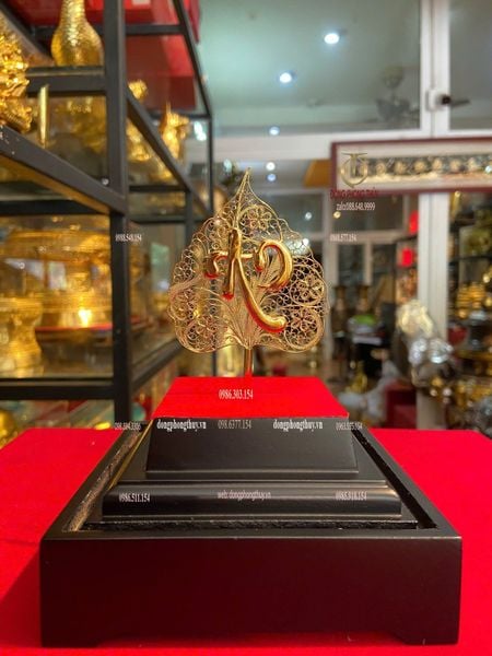 Lá bồ đề mạ vàng