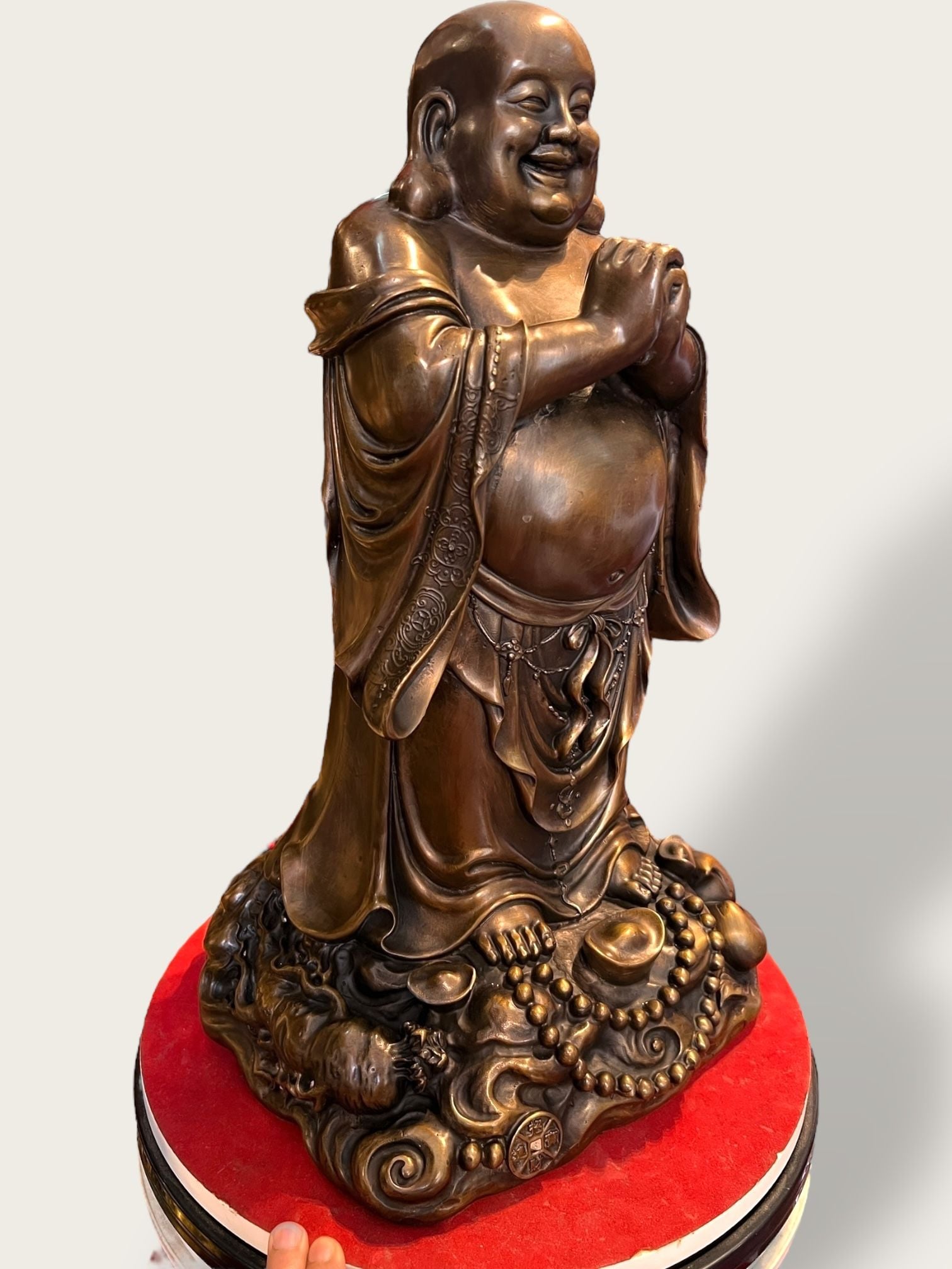 Tượng Di Lặc chúc phúc bằng đồng