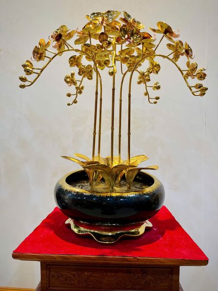 Chậu hoa lan bằng đồng mạ vàng 24k 5 cành