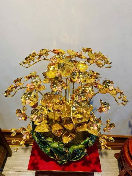 Chậu hoa Lan 9 cành mạ vàng 24k Phu thê Viên Mãn