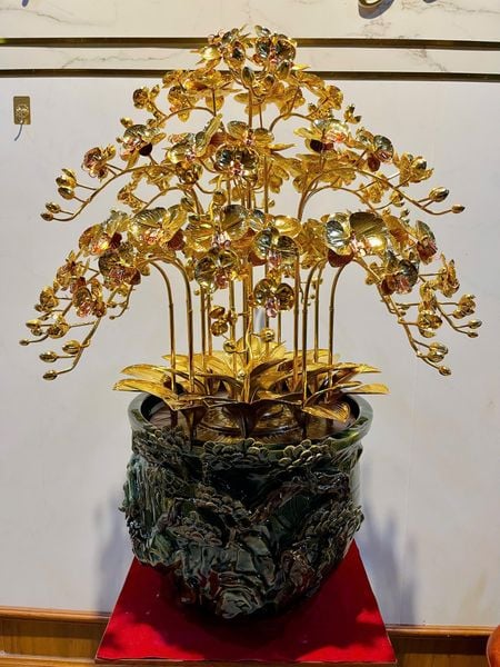 Chậu hoa lan bằng đồng mạ vàng 24k 18 cành