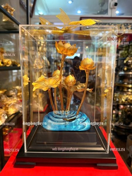 Hoa sen mạ vàng 24k