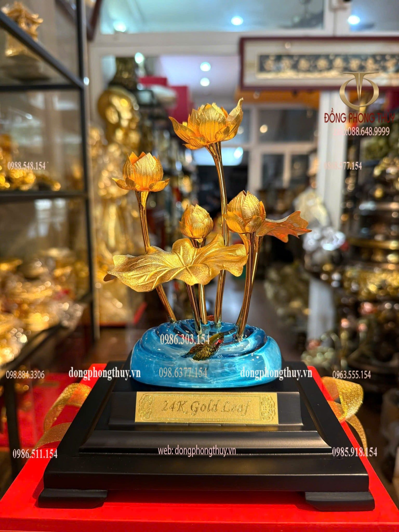 Hoa sen mạ vàng 24k