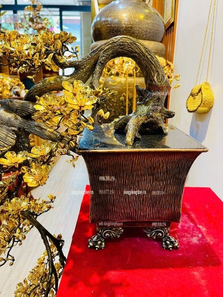 Quà tặng mạ vàng: Cây mai vàng dáng đổ bằng đồng mạ vàng 24k