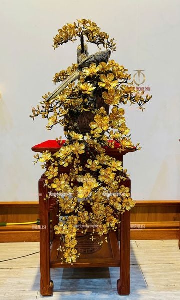 Quà tặng mạ vàng: Cây mai vàng dáng đổ bằng đồng mạ vàng 24k