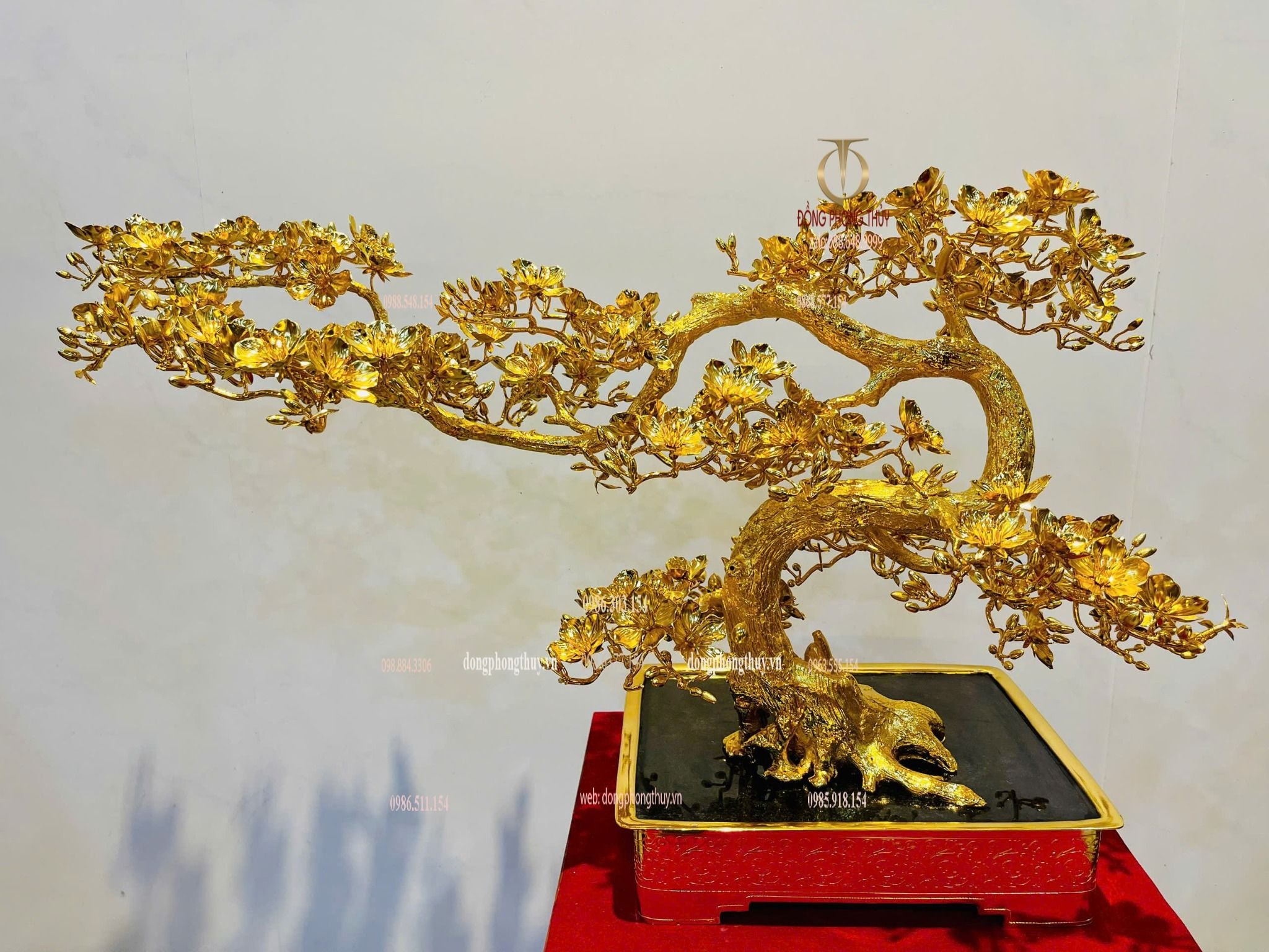 Cây mai vàng bonsai dáng thế bằng đồng mạ vàng 24k