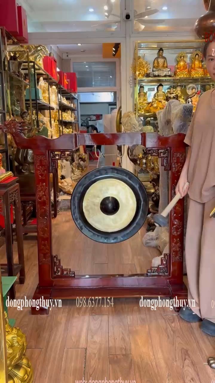 Chiêng đồng Đại Bái bằng đồng