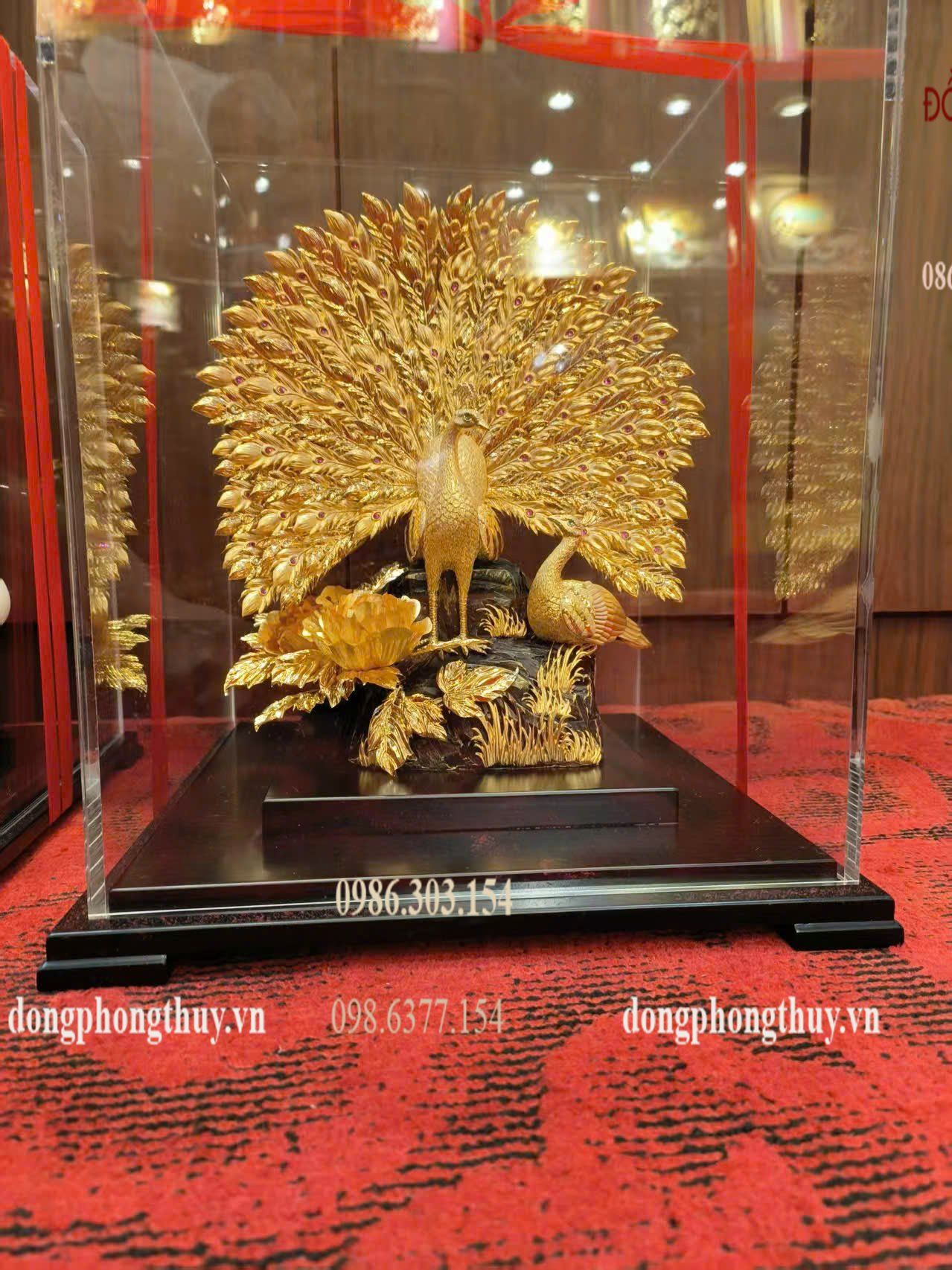 Quà tặng mạ vàng: chim công khổng tước mạ vàng 24k