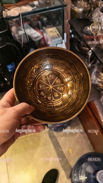 Chuông bát bằng đồng