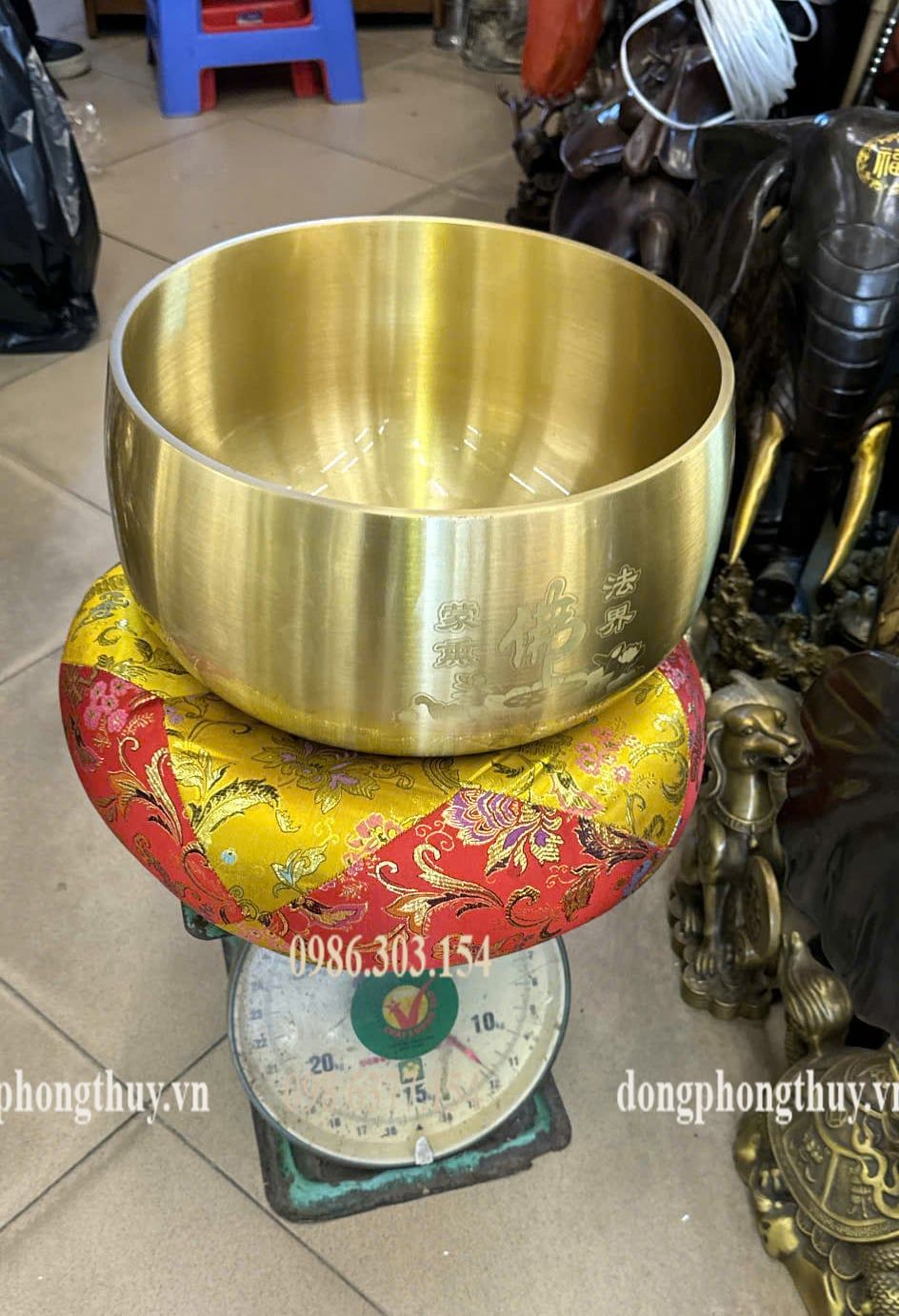 Chuông bát bằng đồng 30cm nặng 12kg