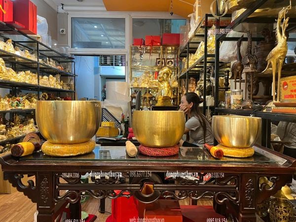Chuông bát bằng đồng