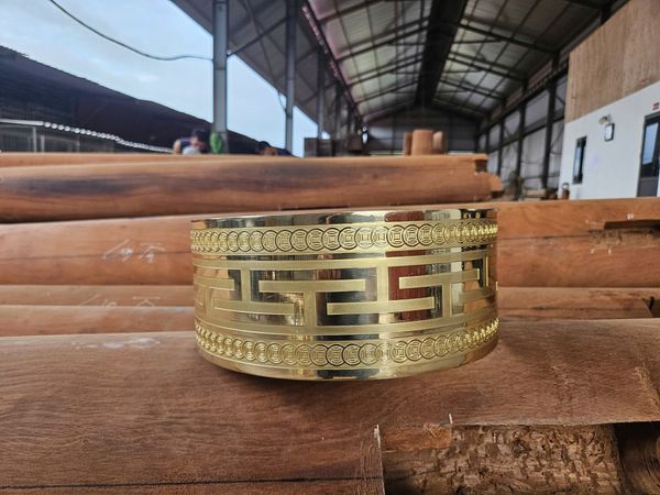 Đai cột đồng nhà thờ