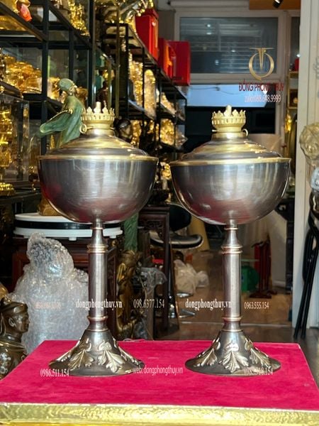 Đèn dầu thờ bằng đồng