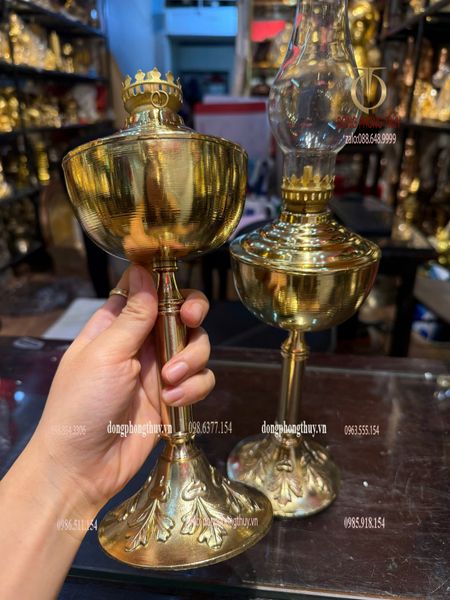 Đèn dầu thờ bằng đồng