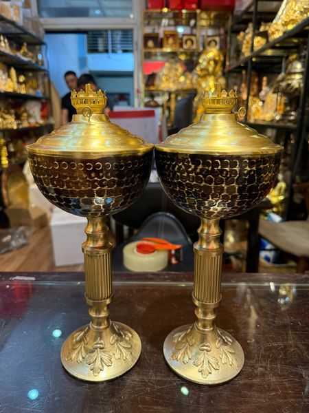 Đèn dầu bằng đồng