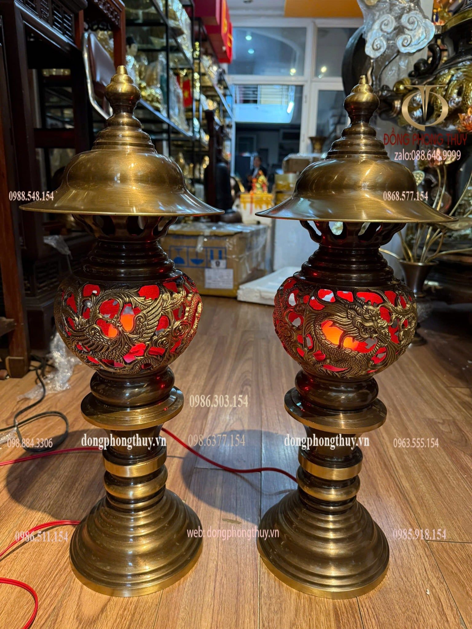 Đôi đèn thờ 55cm đồng hun