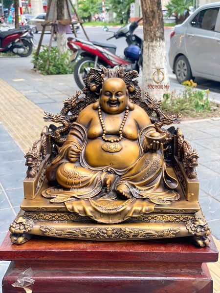 Tượng phật Di lặc ngồi ngai cao 23cm ngang 28cm nặng 11.8kg