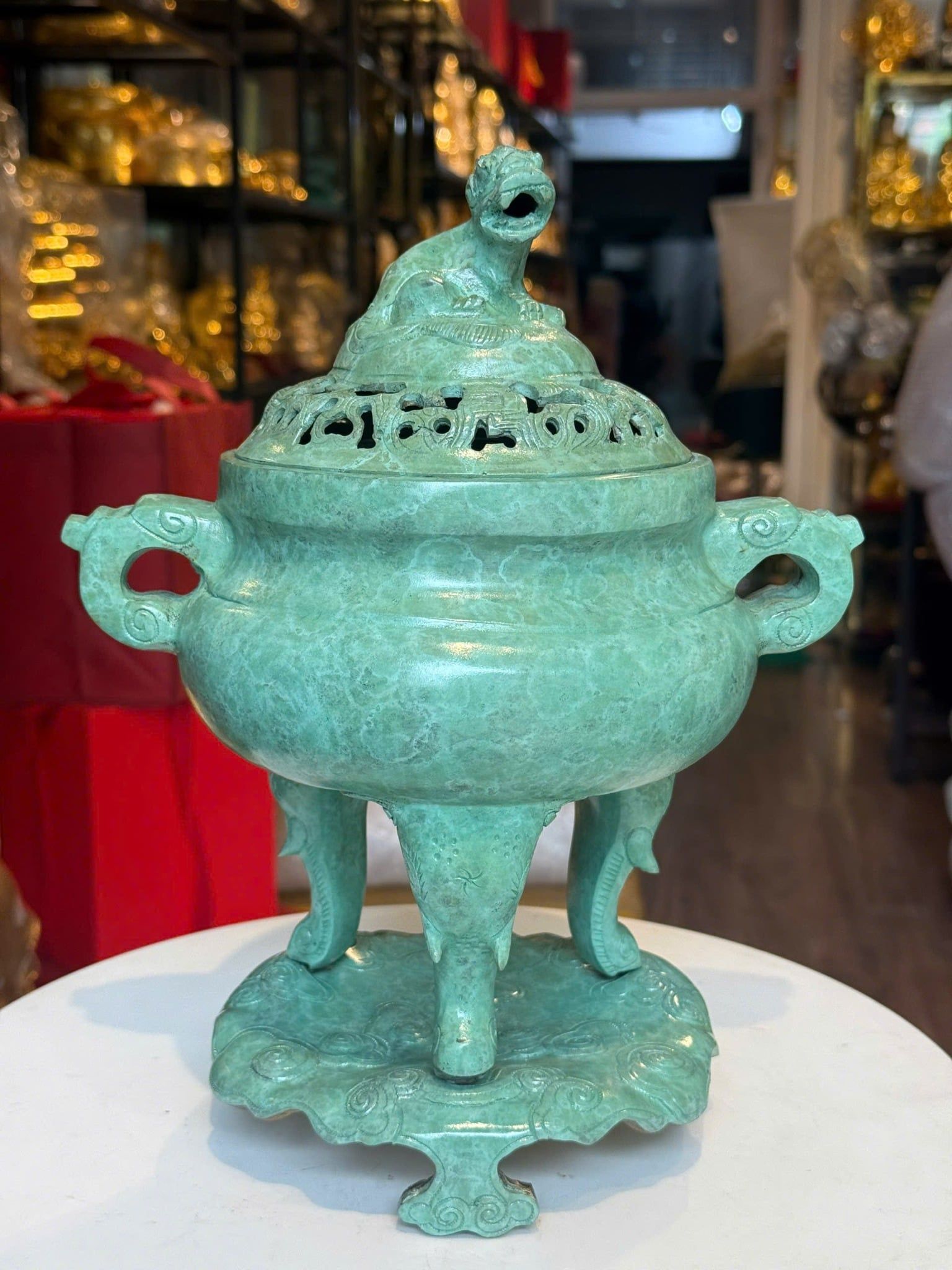 Đỉnh đốt trầm bằng đồng patina xanh ngọc lục bích