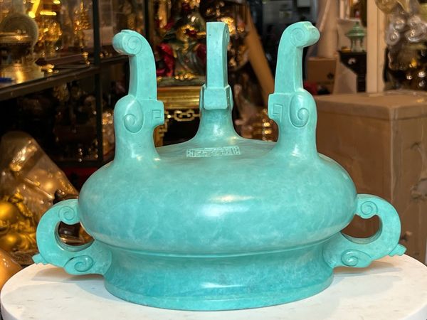 Đỉnh đốt trầm bằng đồng patina xanh ngọc lục bích