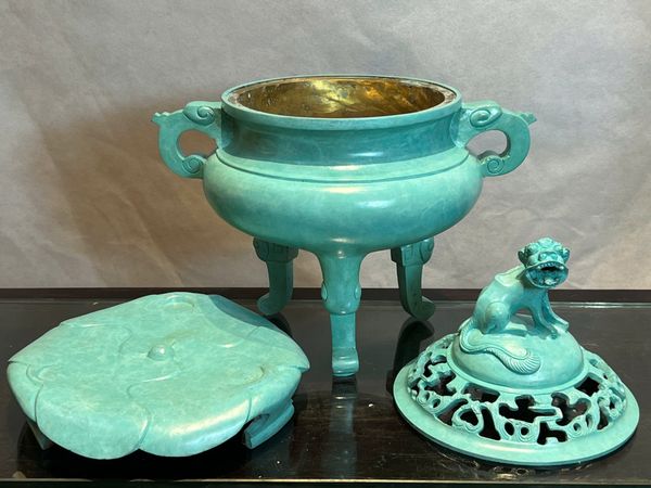 Đỉnh đốt trầm bằng đồng patina xanh ngọc lục bích