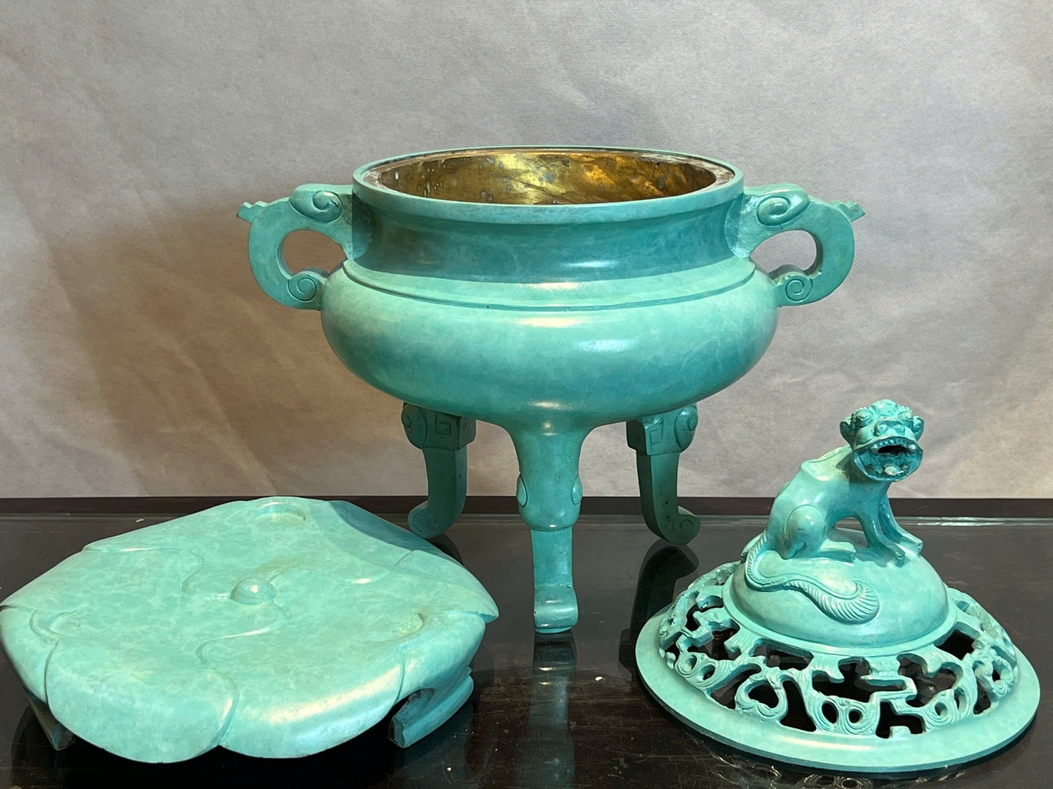Đỉnh đốt trầm bằng đồng patina xanh ngọc lục bích
