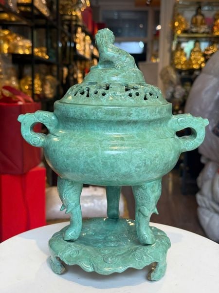 Đỉnh đốt trầm bằng đồng patina xanh ngọc lục bích