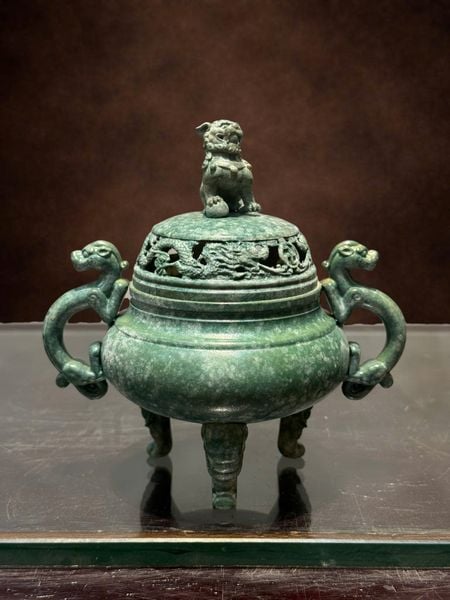 Đỉnh đốt trầm bằng đồng màu men hỏa biến