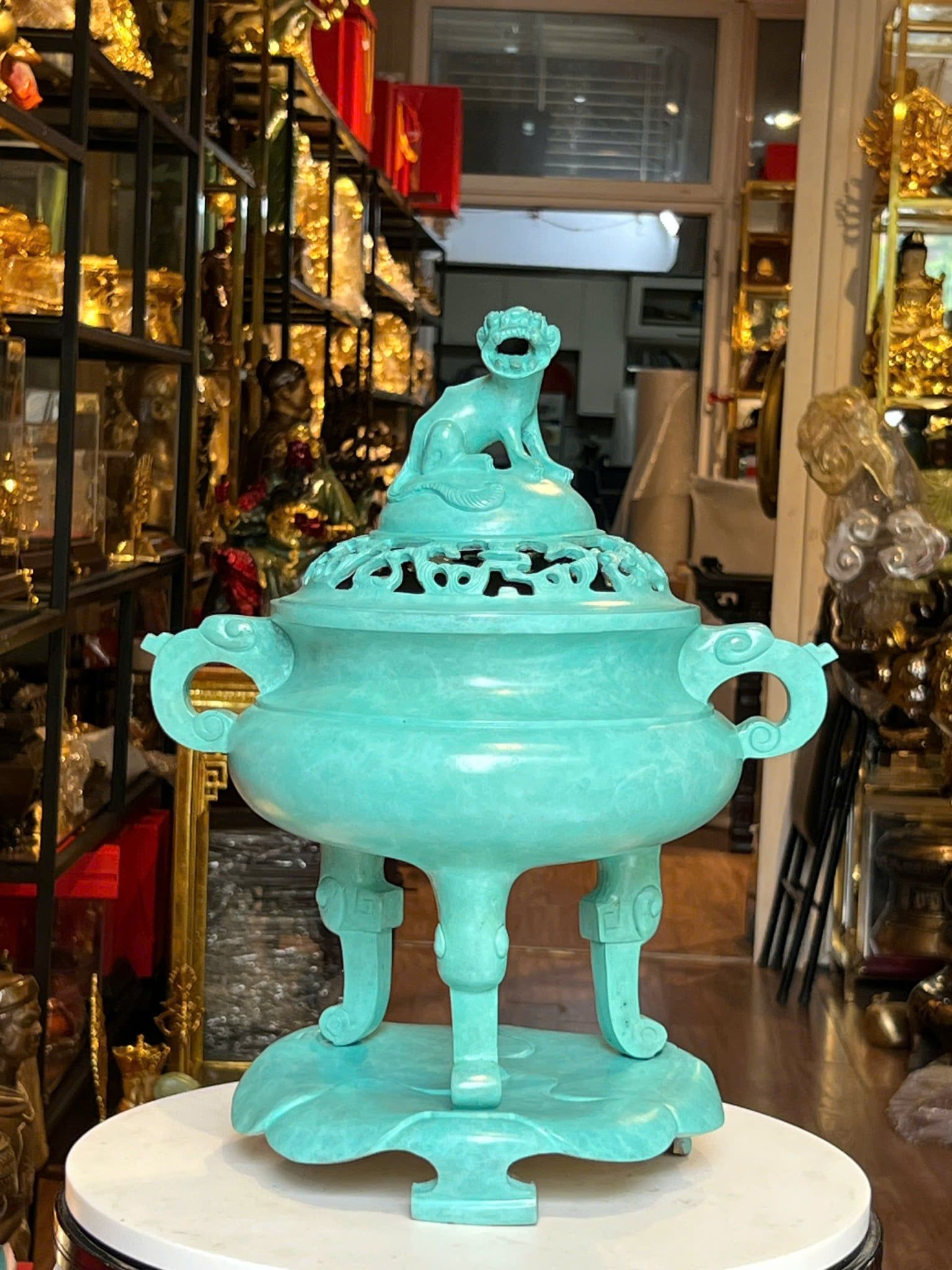 Đỉnh đốt trầm bằng đồng patina xanh ngọc lục bích