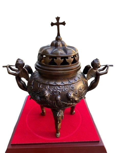 Lư đốt trầm công giáo