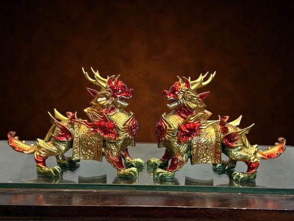 Đôi kỳ lân bằng đồng