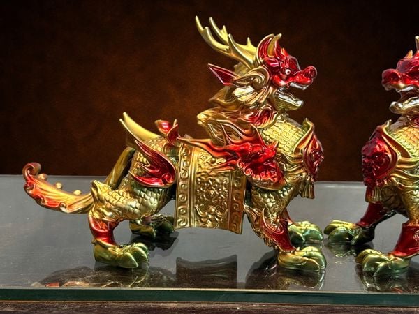 Đôi kỳ lân bằng đồng