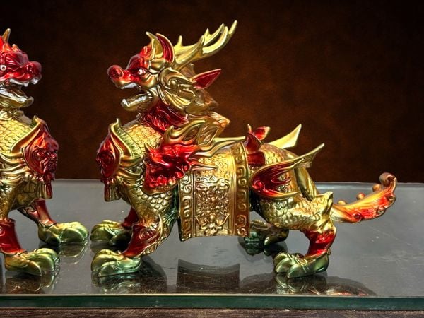Đôi kỳ lân bằng đồng