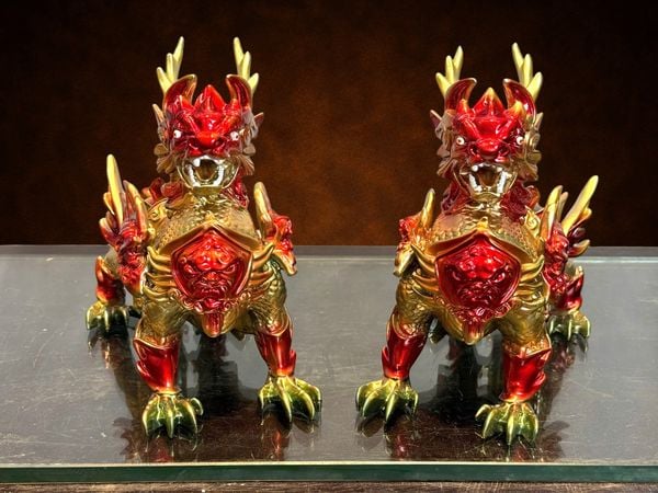Đôi kỳ lân bằng đồng